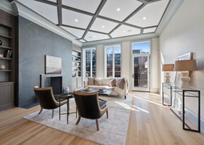 1810 North Hudson Avenue